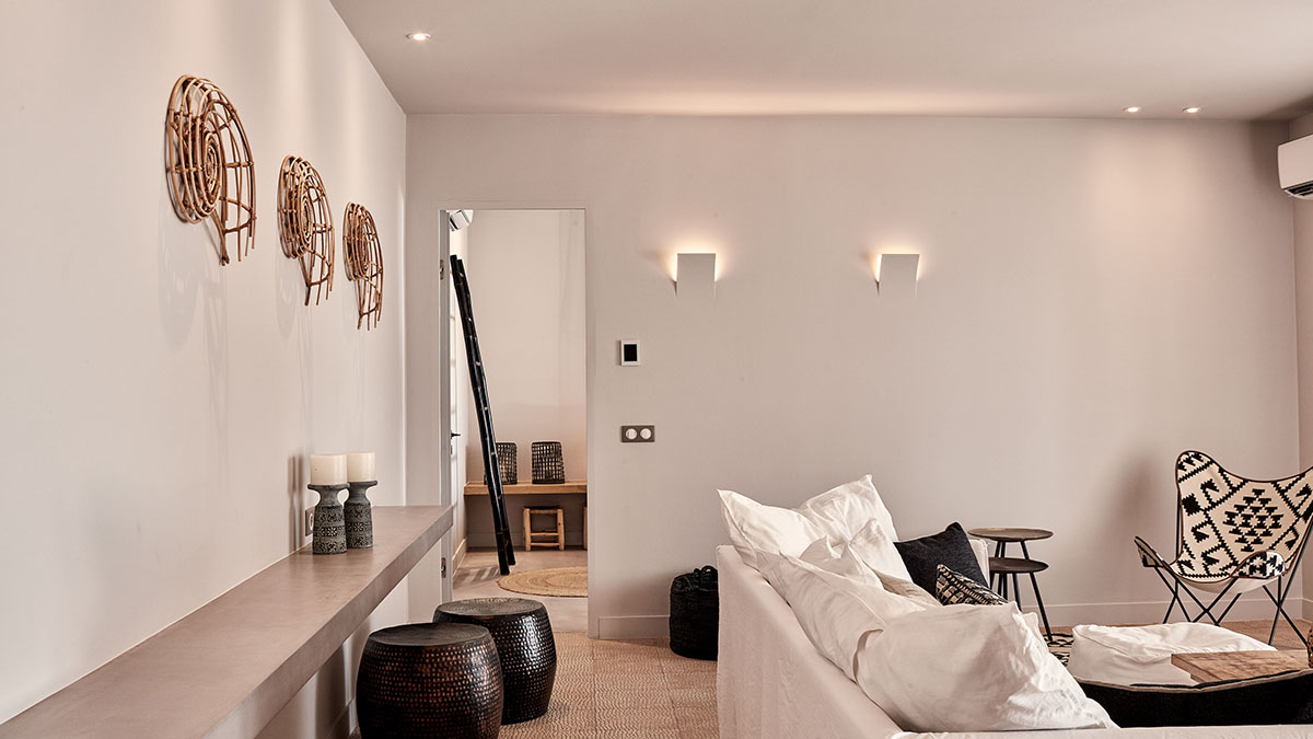 Three Bedroom waterfront Villa private pool (6 pax)